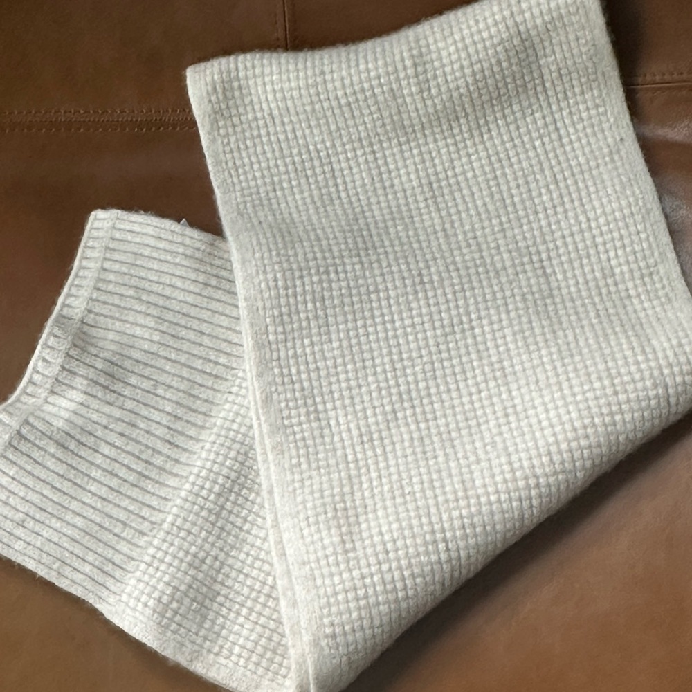 Everlane Wool Waffle knit Scarf